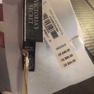 Victoria’s Secret multi-way bra. 36 DDD